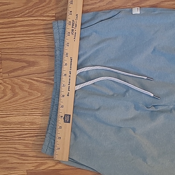 Vuori Women’s Performance Jogger – XS | Light Blue/Green | Gently Used - Picture 2 of 7
